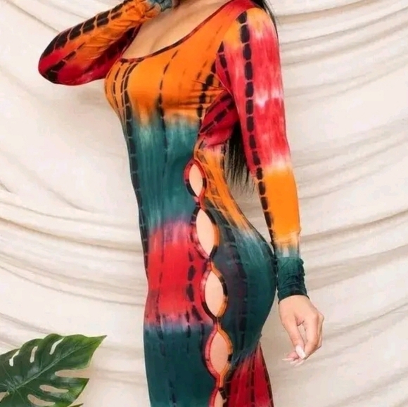 Tie Dye Printed Slim Fit Bodycon Scoop Neck Dress - Picture 3 of 10